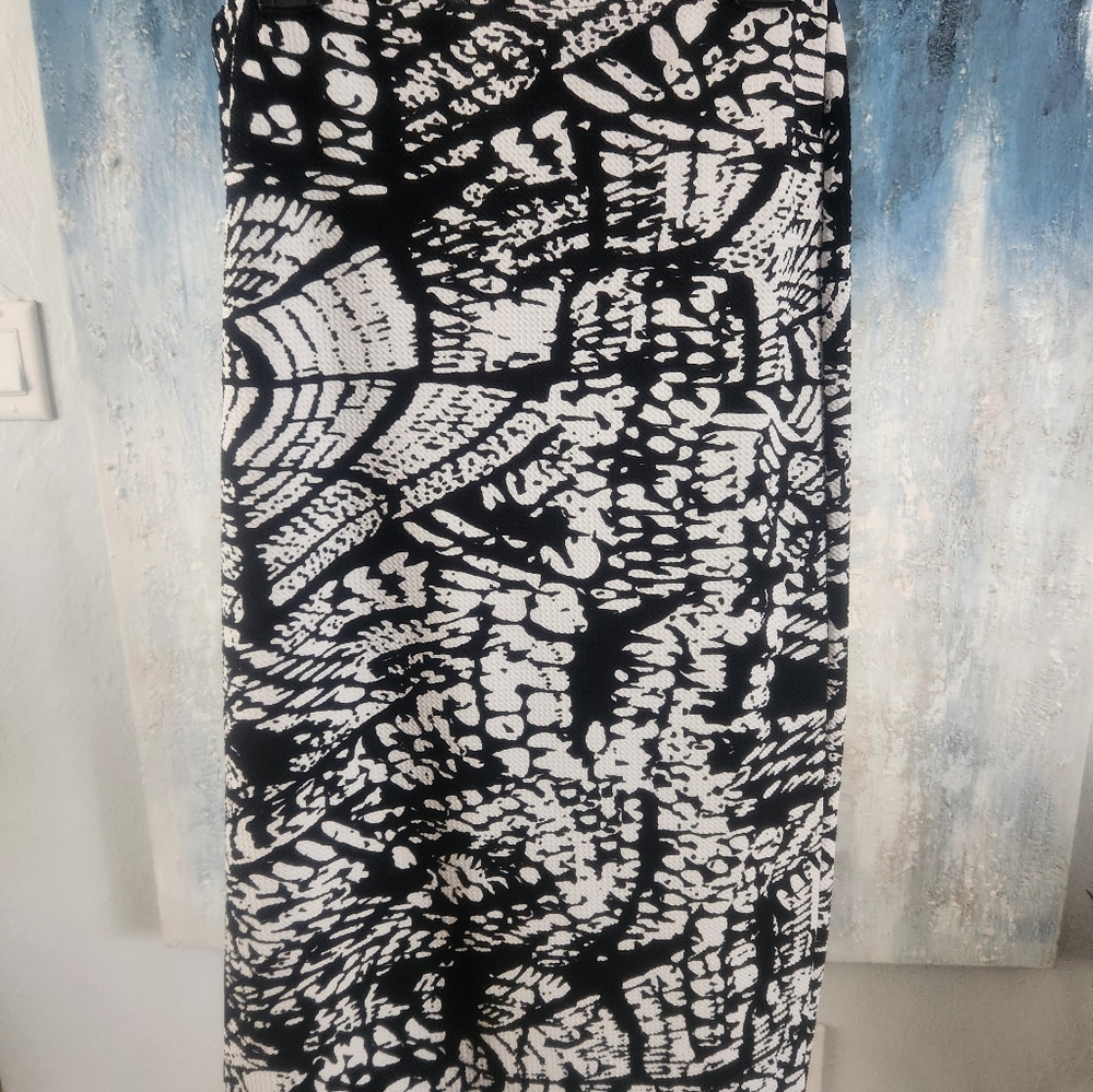 Black and White Patterned Women's Pemcil Skirt - Picture 4 of 5